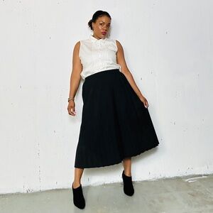 Vintage Black Midi A-Line Pleated Skirt, M